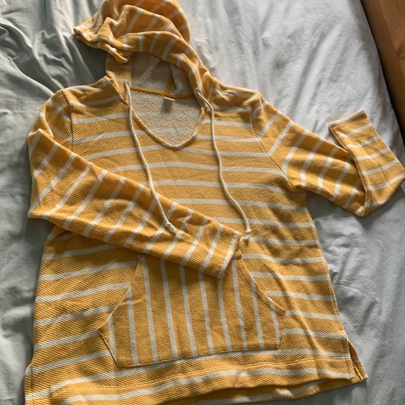 Yellow and white hooded shirt - Picture 1 of 3